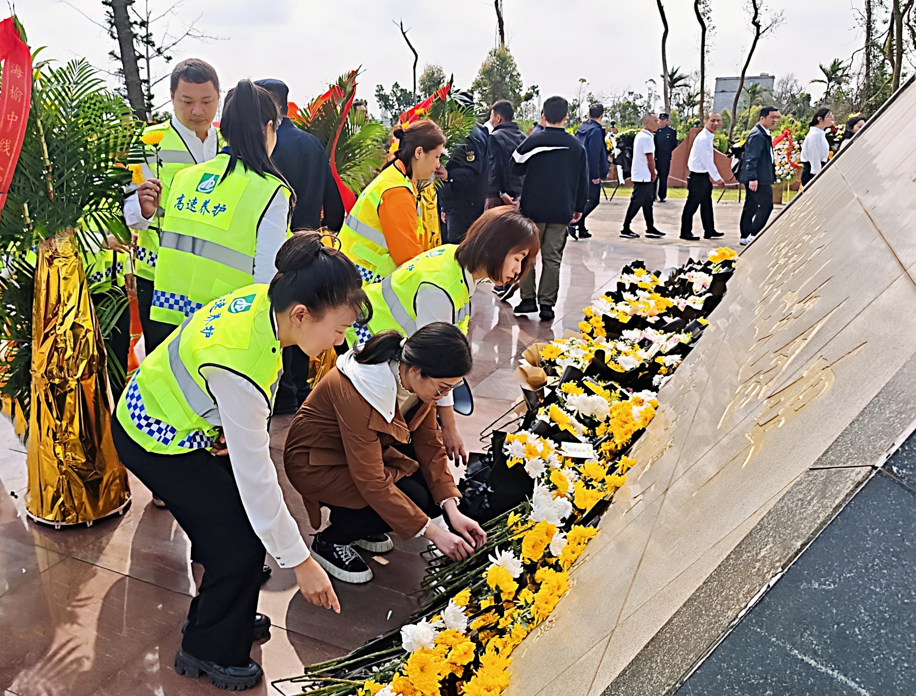 918博天堂养护公司海？？？？？诜止究埂扒迕髅寤诚攘摇ご兄路精神”主题活动